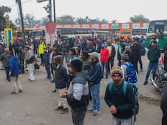 लखनऊ, वाराणसी, कुशीनगर में बसों की हड़ताल जारी, यात्री परेशान, जानें- आपके जिले का क्या है हाल?