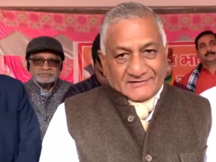 Union Minister VK Singh statement on Truck drivers Protest Hit-and-Run new law made to alert drivers Passengers Truck Drivers Protest: सड़क पर‍िवहन राज्य मंत्री वीके स‍िंह बोले, 'ट्रक ड्राइवर्स को कानून समझने की जरूरत, बहकावे में कर रहे प्रदर्शन'