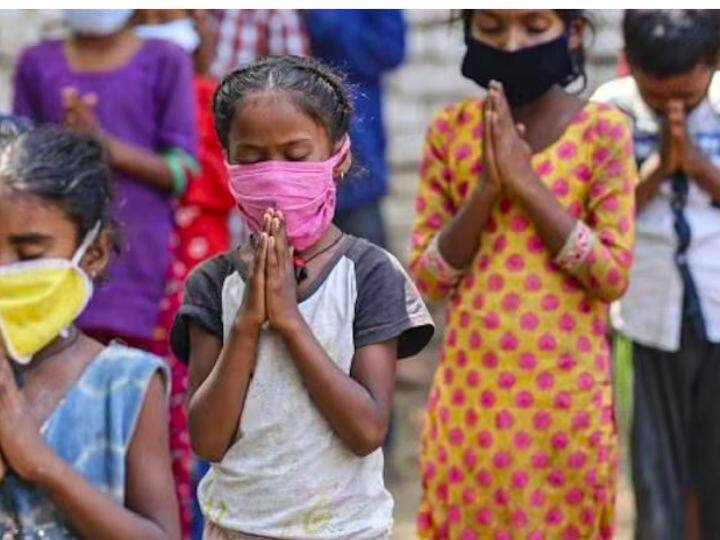 इस योजना में उन सभी बच्चों को शामिल किया गया है. इस योजना के तहत लाभ का हकदार होने के लिए बच्चे की आयु माता-पिता की मृत्यु की तिथि पर 18 वर्ष से कम होनी चाहिए.