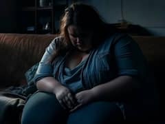 Health Tips: इस वजह से सर्दियों में बढ़ जाती है कब्ज की शिकायत, ऐसे करें दूर