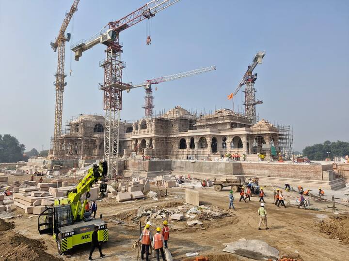 करीब 30 साल पहले ही गुजरात के रहने वाले चंद्रकांत सोमपुरा ने राम मंदिर आंदोलन के दौरान डिजाइन तैयार कर लिया था, जिसमें कुछ बदलाव कर अब इसे मंदिर का रूप दिया गया.