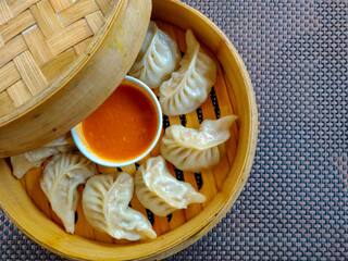 Momos : आवडीने मोमोज खाताय? तर सावधान! 'या' गंभीर आजाराचा धोका, मधुमेह रुग्णासाठी विष