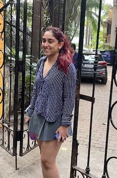 Ira Khan Wedding: લગ્નના ફન્કશન બાદ શૉર્ટ ડ્રેસમાં હૉટેસ્ટ ગર્લ લાગી ઇરા ખાન, ચહેરા પર દેખાયો વેડિંગ ગ્લૉ