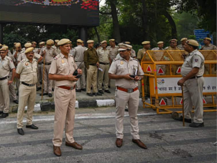 Delhi Police Sets Up 14-Member Committee To Study New Criminal Laws Headed By Special CP Delhi Police Sets Up 14-Member Committee To Study New Criminal Laws Headed By Special CP