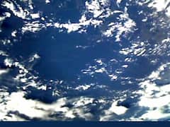 स्पेस एजेंसियों ने शेयर कीं चंद्रमा की 5 मंत्रमुग्ध कर देने वाली तस्वीरें, कैद हुए दिलकश नजारे