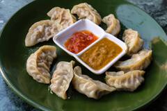 Momos: ਵੇਜੀਟੇਬਲ ਅਤੇ ਚਿਕਨ ਹੀ ਨਹੀਂ, ਇਨ੍ਹਾਂ ਫਲੇਵਰ 'ਚ ਵੀ ਉਪਲਬਧ ਹਨ ਮੋਮੋ