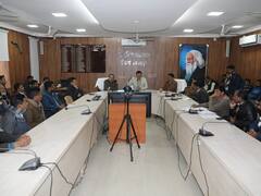 पहले बोले- क्या करोगे तुम, क्या है औकात तुम्हारी? फिर मध्य प्रदेश में कलेक्टर ने मांगी ट्रक ड्राइवरों से माफी