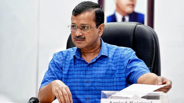 Kejriwal to skip ED summons calls notice illegal in written reply Kejriwal vs ED: ਕੇਜਰੀਵਾਲ ਨੂੰ ਸਤਾਉਣ ਲੱਗਾ ਗ੍ਰਿਫ਼ਤਾਰੀ ਦਾ ਡਰ ! ਅੱਜ ਵੀ ED ਸਾਹਮਣੇ ਨਹੀਂ ਹੋਏ ਪੇਸ਼, ਭੇਜਿਆ ਨੋਟਿਸ ਦਾ ਜਵਾਬ