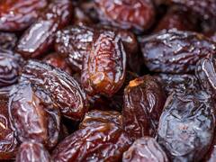 जानें रोजाना कितने खजूर खाएं की शरीर में नहीं होगी खून की कमी