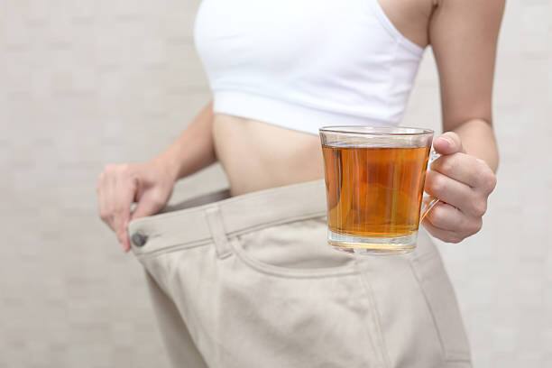 Green Tea or Black Tea which is effective and better for weight loss health news marathi Weight Loss Tea : ग्रीन टी की ब्लॅक टी? वजन कमी करण्यासाठी काय अधिक फायदेशीर?