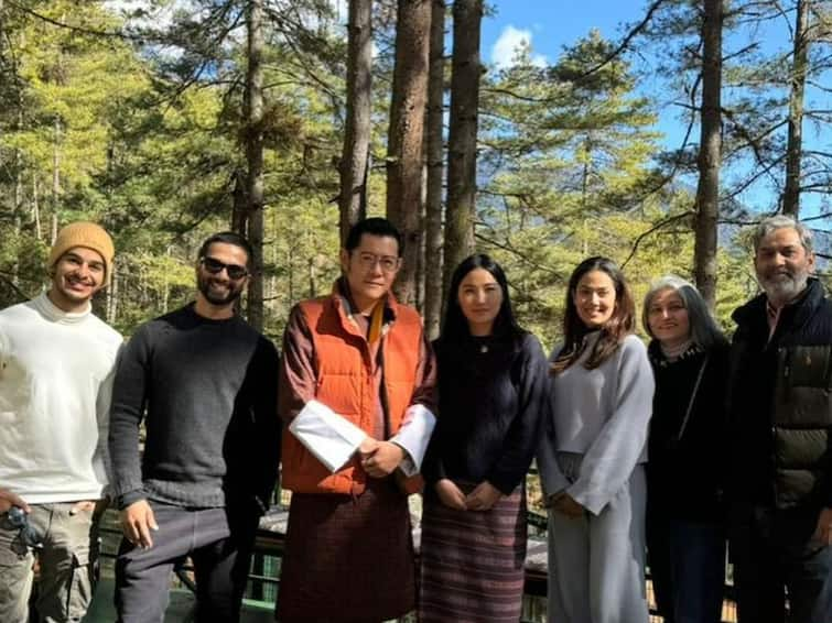 Shahid Kapoor, Mira Rajput, Ishaan Khatter Pose With King & Queen Of Bhutan During New Year Family Trip