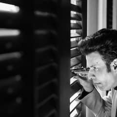 Manoj Bajpayee Home: मुंबई में आलीशान घर में रहते हैं मनोज बाजपेयी, घर का हर एक कोना है बेहद खूबसूरत, देखें एक्टर के ड्रीम होम की इनसाइड तस्वीरें