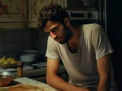 Health Tips: इस वजह से सर्दियों में बढ़ जाती है कब्ज की शिकायत, ऐसे करें दूर