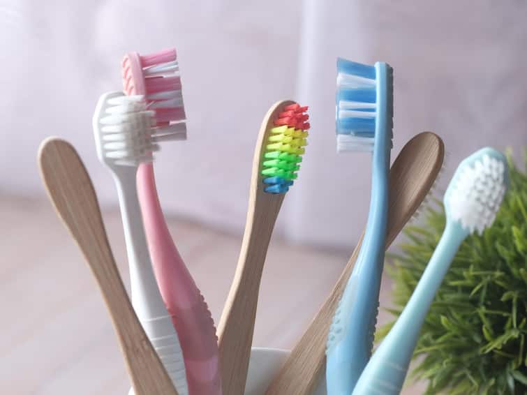 Replacing Toothbrushes : Can't change the toothbrush?  But health problems are bought