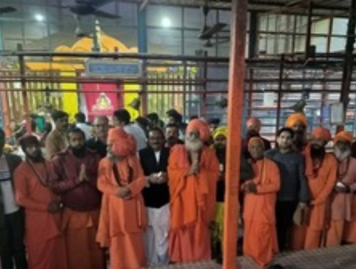 Ram Mandir Opening: देश के सबसे बड़े अखाड़े के सन्यासियों ने अयोध्या में डाला डेरा, समारोह की प्रचंड तैयारी जारी