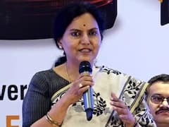 ఈ 17లోపు ప్రజా పాలన దరఖాస్తుల ఎంట్రీ పూర్తి చేయాలి: సీఎస్ శాంతికుమారి ఆదేశాలు