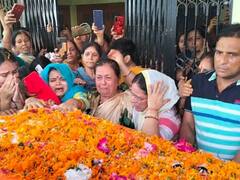 किसी दूसरे शहर में मौत होने पर घर कैसे लाएं शव, जानें ट्रेन में कैसे मिलेगी बुकिंग?