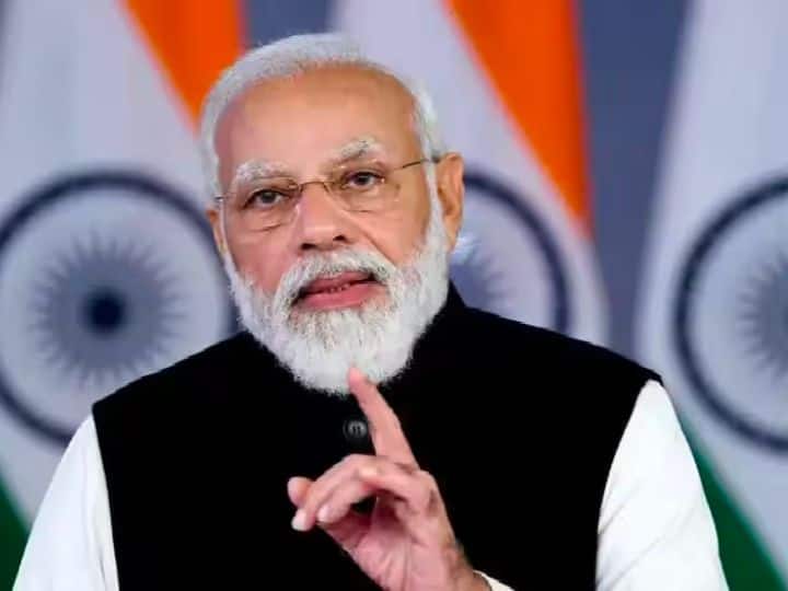 भारत में केन्द्र सरकार बच्चों के लिए कई स्कीम चलाती है. इसमें कुछ स्कीम ऐसी भी हैं. जो खास कारण और खास मौकों को देखते हुए चलाई गईं थीं. इन्ही में से एक स्कीम है पीएम केयर्स फॉर चिल्ड्रन. पीएम केयर्स फॉर चिल्ड्रन स्कीम का ऐलान भारत के प्रधानमंत्री नरेंद्र मोदी ने 29 मई 2021 को किया था. इस योजना के तहत उन बच्चों को मदद दी जानी थी. जिन बच्चों के माता-पिता की मृत्यु कोविड के चलते हुई थी.
