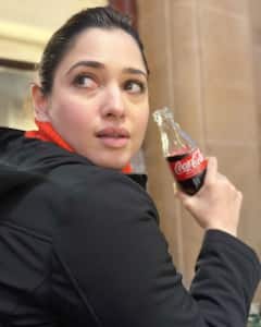 Tamannaah Bhatia : లండన్​లో న్యూ ఇయర్ సెలబ్రేట్ చేసుకున్న మిల్కీ బ్యూటీ తమన్నా