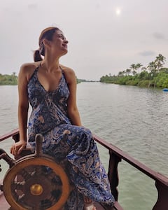 Shraddha Arya Latest Photos: કેરળમાં વેકેશન એન્જોય કરી રહી છે શ્રદ્ધા આર્યા, શેર કરી સુંદર તસવીરો