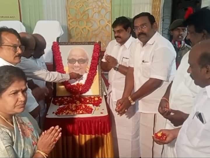kalaignar nootrandu vizha in karur studets participated - TNN கரூரில் 2 நாட்கள் கலைஞர் நூற்றாண்டு விழா கருத்தரங்கம்; வெற்றி பெற்ற மாணாக்கர்களுக்கு பரிசு