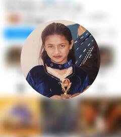 Pollywood News: ਤਸਵੀਰ 'ਚ ਨਜ਼ਰ ਆ ਰਹੀ ਬੱਚੀ 90 ਦੇ ਦਹਾਕਿਆਂ 'ਤੇ ਪੰਜਾਬੀ ਮਿਊਜ਼ਿਕ ਇੰਡਸਟਰੀ 'ਤੇ ਕਰਦੀ ਸੀ ਰਾਜ, 200 ਤੋਂ ਜ਼ਿਆਦਾ ਗਾਣਿਆਂ 'ਚ ਆਈ ਨਜ਼ਰ, ਕੀ ਤੁਸੀਂ ਪਛਾਣਿਆ?