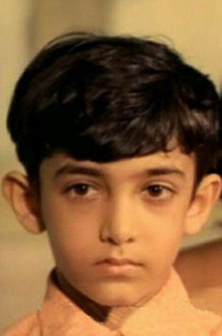 ਬਾਲ ਕਲਾਕਾਰ ਵਜੋਂ ਅਦਾਕਾਰੀ ਦੀ ਦੁਨੀਆ ਵਿੱਚ ਪ੍ਰਵੇਸ਼ ਕਰਨ ਵਾਲੇ ਇਸ ਬੱਚੇ ਨੇ ਬਿਨਾਂ ਕਿਸੇ ਗੌਡਫਾਦਰ ਦੇ ਆਪਣੀ ਮਿਹਨਤ ਨਾਲ ਇੰਡਸਟਰੀ ਵਿੱਚ ਆਪਣੀ ਇੱਕ ਵੱਖਰੀ ਪਛਾਣ ਬਣਾਈ ਹੈ। ਹਾਲਾਂਕਿ, ਇੱਥੇ ਪਹੁੰਚਣਾ ਇੰਨਾ ਆਸਾਨ ਨਹੀਂ ਸੀ। ਆਪਣੇ ਕਰੀਅਰ ਦੇ ਸ਼ੁਰੂਆਤੀ ਦੌਰ 'ਚ ਇਹ ਬੱਚਾ ਆਟੋ 'ਤੇ ਪੋਸਟਰ ਚਿਪਕਾਉਂਦਾ ਹੁੰਦਾ ਸੀ।