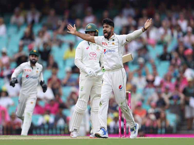 Watch: Aamir Jamal Bowls 'Without A Ball' In Third Australia-Pakistan Test