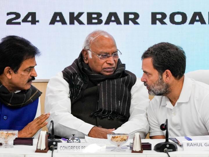 Congress Meeting Mallikarjun kharge On Seat Sharing INDIA Alliance Message to Worker NDA BJP Over Lok Sabha Election 2024 'लोकसभा चुनाव में कांग्रेस की जीत के लिए मतभेदों में न उलझें', मल्लिकार्जुन खरगे का नेताओं को संदेश, BJP पर भी निशाना