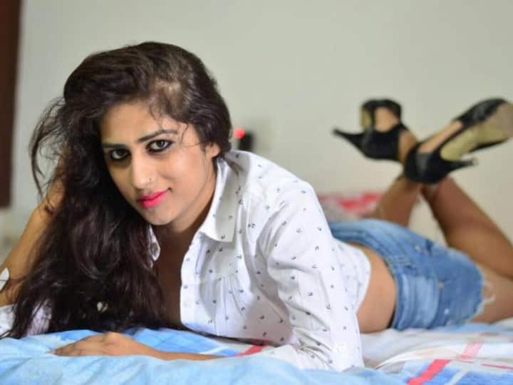 दिव्या पाहुजा को गैंगस्टर संदीप गाडोली के साथ कथित 'फर्जी' मुठभेड़ के मामले में सात साल की जेल हुई थी. कथित तौर पर संदीप गाडोली की प्रेमिका रही पाहुजा को पिछले साल जून में जमानत दी गई थी.