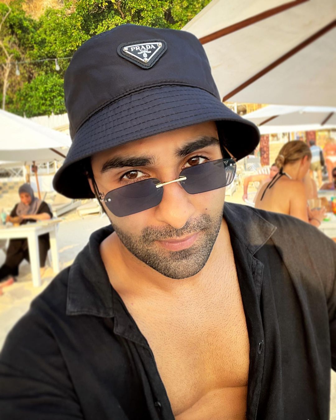 Aadar Jain Romantic Pose With Girlfriend Alekha Advani On Bali Vacation ...