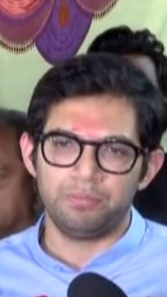 आदित्य ठाकरेंचा चकचकीत क्लीन शेव्ह लूक!