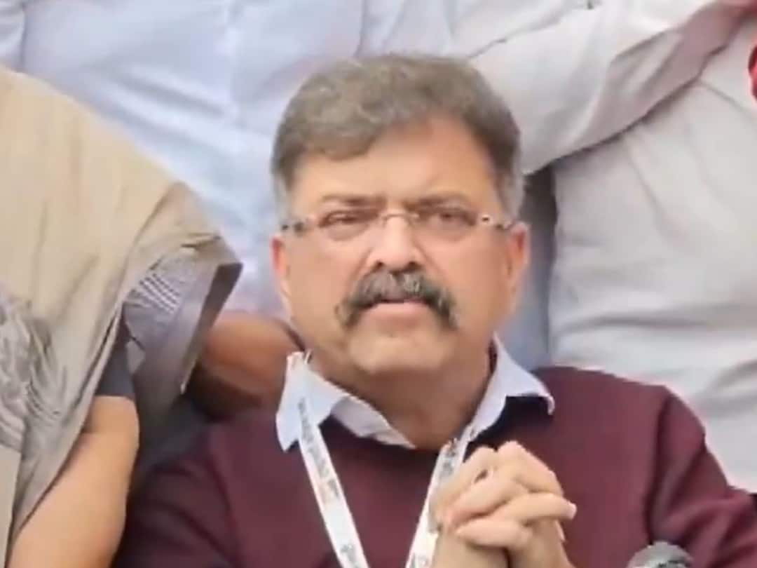 రామాయణంలో ఉన్నదే చెప్పాను, మనోభావాలు దెబ్బ తీయడం నా ఉద్దేశం కాదు - NCP నేత జితేంద్ర క్లారిటీ NCP Leader Jitendra Awhad Expresses Regret Over 'Lord Ram Is Non-Vegetarian' Remark రామాయణంలో ఉన్నదే చెప్పాను, మనోభావాలు దెబ్బ తీయడం నా ఉద్దేశం కాదు - NCP నేత జితేంద్ర క్లారిటీ