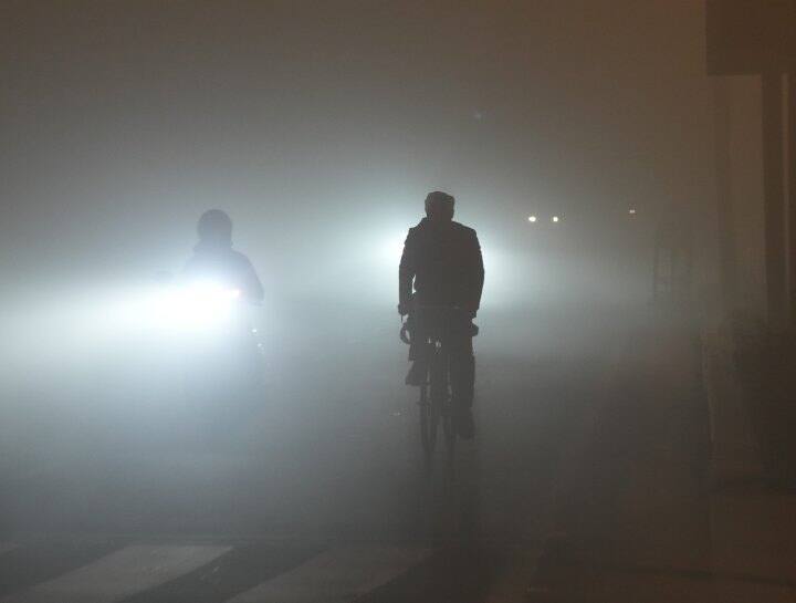 भारतीय मौसम विभाग (आईएमडी) ने कहा कि अगले दो दिनों तक पंजाब, हरियाणा, राजस्थान, उत्तराखंड, उत्तर प्रदेश में घना कोहरा छाया रहेगा.