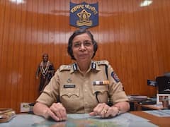 कौन हैं रश्मि शुक्ला? जो बनी हैं महाराष्ट्र की पहली महिला DGP, विवादों से रहा है नाता
