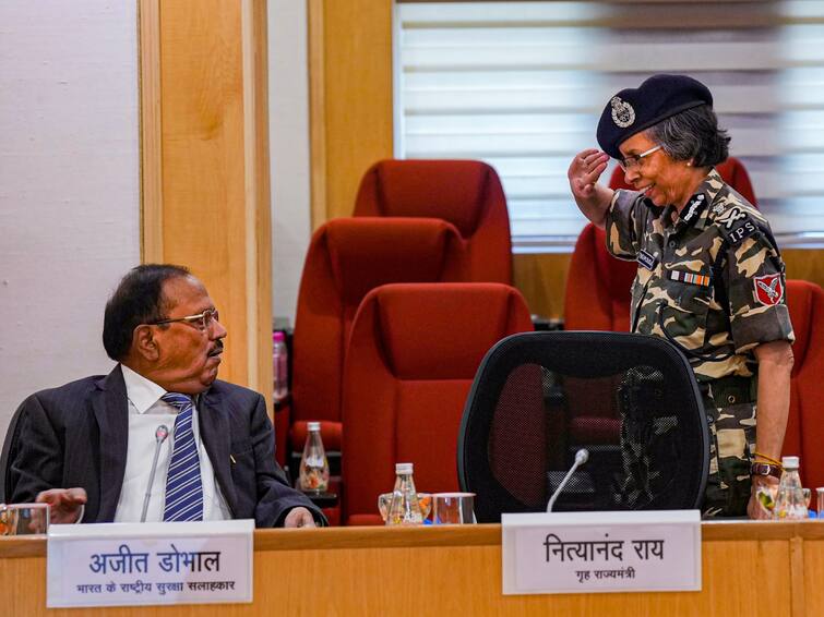 Rashmi Shukla Becomes Maharashtra's First Woman DGP Rashmi Shukla Becomes Maharashtra's First Woman DGP