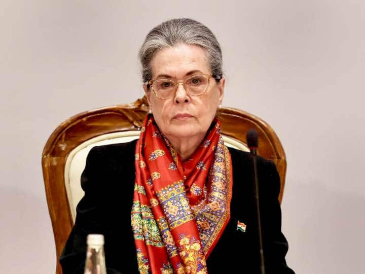 Lok Sabha Election 2024 Telangana Congress Resolution Passed Sonia Gandhi Medak Seat Instead Of Raebareli क्या रायबरेली सीट छोड़ेंगी सोनिया गांधी? इस लोकसभा क्षेत्र से लड़ाने के लिए पास हुआ प्रस्ताव