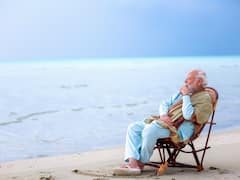 पीएम मोदी ने समुद्र में लगाई डुबकी, बीच की देखें दिलचस्प तस्वीरें