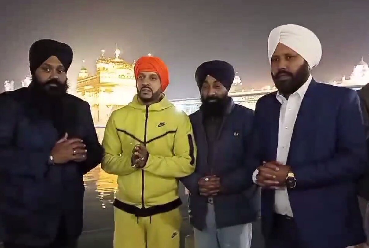 Singer Jazzy B: ਸੱਚਖੰਡ ਸ੍ਰੀ ਹਰਿਮੰਦਰ ਸਾਹਿਬ ਨਤਮਸਤਕ ਹੋਏ ਪੰਜਾਬੀ ਗਾਇਕ Jazzy B, ਸੰਗਤਾਂ ਨੂੰ ਕੀਤੀ ਇਹ ਅਪੀਲ