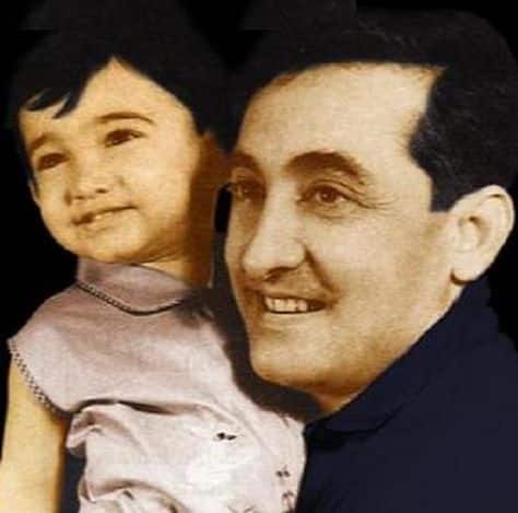 ਹਰ ਫਿਲਮ 'ਚ ਸਖਤ ਮਿਹਨਤ ਕਰਨ ਵਾਲੇ ਇਸ ਬੱਚੇ ਨੂੰ ਇੰਡਸਟਰੀ ਦਾ ਮਿਸਟਰ ਪਰਫੈਕਸ਼ਨਿਸਟ ਕਿਹਾ ਜਾਂਦਾ ਹੈ। ਹੁਣ ਤੁਸੀਂ ਪਛਾਣ ਲਿਆ ਹੋਵੇਗਾ ਕਿ ਅਸੀਂ ਕਿਸੇ ਚੀਜ਼ ਬਾਰੇ ਗੱਲ ਕਰ ਰਹੇ ਹਾਂ। ਇਹ ਬੱਚਾ ਕੋਈ ਹੋਰ ਨਹੀਂ ਸਗੋਂ ਸਾਰਿਆਂ ਦਾ ਚਹੇਤਾ ਆਮਿਰ ਖਾਨ ਹੈ।