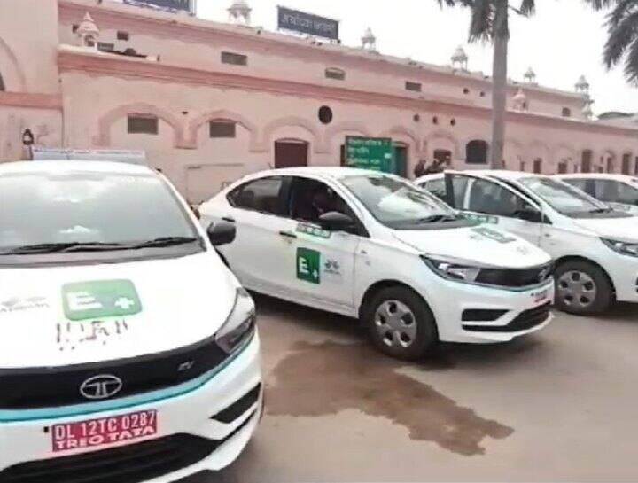 Ayodhya Ram Mandir Inauguration 12 electric car for devotees in Ayodhya know rate list and booking details ann Ram Mandir Opening: रामलला के दर्शन के लिए अयोध्या में मिलेगी इलेक्ट्रिक कार, जानें- रेट लिस्ट से लेकर बुकिंग की सारी डिटेल