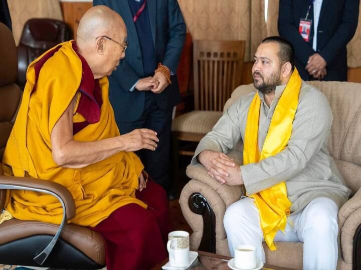 तिब्बती आध्यात्मिक बौद्ध धर्म गुरु दलाई लामा बोधगया में एक महीने के प्रवास पर हैं.