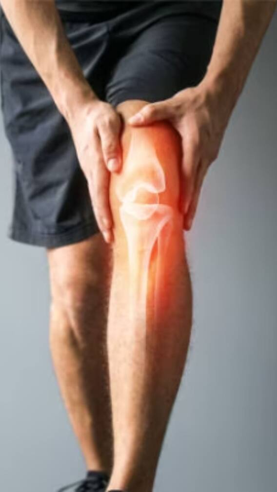 ঠান্ডা বাড়তেই হাড়ে আড়ষ্ট ভাব? ব্যথা? কী করবেন?