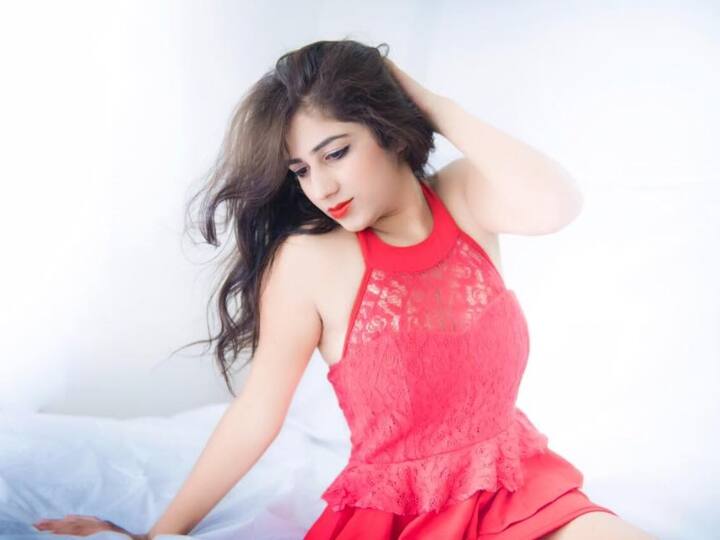 एक वरिष्ठ पुलिस अधिकारी ने नाम न छापने की शर्त पर बताया, फरार अपराधियों के ठिकाने जानने के लिए गिरफ्तार आरोपियों से गहन पूछताछ की जाएगी. हालांकि, मुख्य संदिग्ध ने अपराध में अपनी संलिप्तता कबूल ली है. कथित तौर पर पाहुजा की हत्या अभिजीत सिंह ने सिटी प्वाइंट होटल में की थी, वह इस होटल का मालिक है.