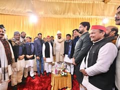 अफजाल अंसारी की बेटी के निकाह में पहुंचे अखिलेश यादव, 'मिशन-24' के लिए है बड़ा संकेत?