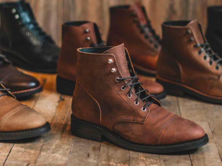 जूते को इंग्लिश में शू कहा जाता है. और जूते के फीतों को शूलेस कहा जाता है. लेकिन क्या आपको पता है. जो फीतों के आगे की ओर प्लास्टिक लगी होती है. उसे क्या कहा जाता है.