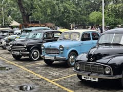 கோவையில் நடந்த பழங்கால கார்கள் கண்காட்சி..சுற்றிப்பார்த்த பொது மக்கள்!