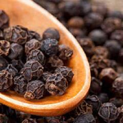 Black Pepper: ਰਸੋਈ 'ਚ ਆਮ ਪਾਈ ਜਾਣ ਵਾਲੀ ਕਾਲੀ ਮਿਰਚ ਦੇ ਹਨ ਗਜ਼ਬ ਦੇ ਫਾਇਦੇ