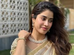 చీరకట్టులో మెరిసిపోతున్న జాన్వీ - ఎలా ఉందో చూశారా?