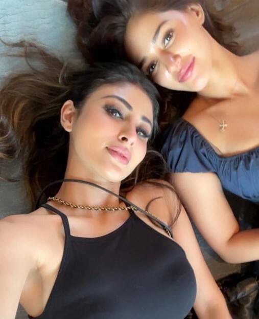 Disha Patani Pics: બોલિવૂડ એક્ટ્રેસ દિશા પટણીએ નવા વર્ષની ઉજવણી ખાસ રીતે કરી છે. તે તેની મિત્ર મૌની રોય સાથે વેકેશન પર ગઈ છે. જ્યાં આ બેસ્ટ ફ્રેન્ડ્સ સાથે મળીને ખૂબ જ મસ્તી કરી રહ્યા છે.